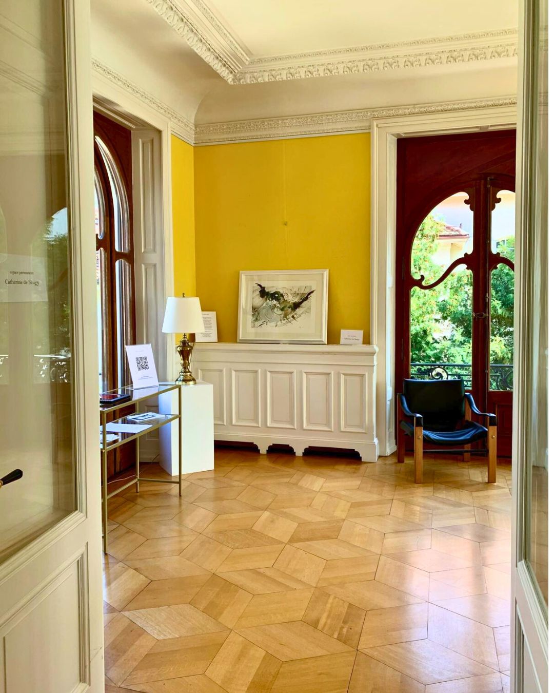 Salon jaune espace catherine de Saugy